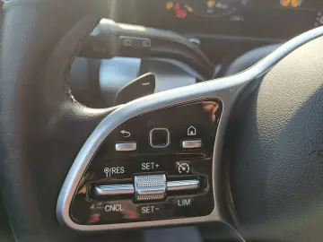 MERCEDES-BENZ GLB 200 1.3 benzina 163CP 7 locuri