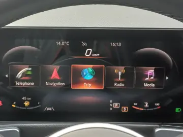 MERCEDES-BENZ GLB 200 1.3 benzina 163CP 7 locuri