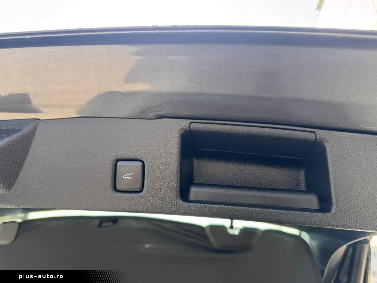 FORD Kuga 2.5 Duratec FHEV AWD ST-Line