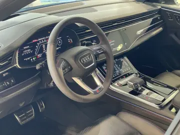 AUDI RSQ8 4.0TFSI quattro4M  V8 PANO B&O HUD