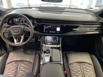 AUDI RSQ8 4.0TFSI quattro4M  V8 PANO B&O HUD
