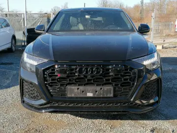 AUDI RS Q8 4.0 TFSI quattro PANO MATRIX STANDHZG AHK