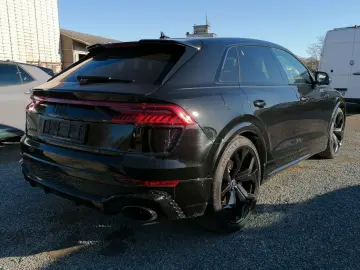 AUDI RS Q8 4.0 TFSI quattro PANO MATRIX STANDHZG AHK
