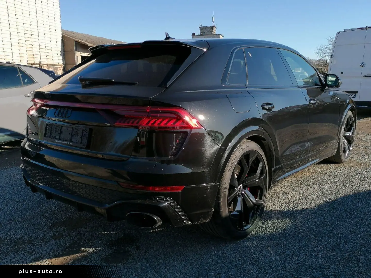 AUDI RS Q8 4.0 TFSI quattro PANO MATRIX STANDHZG AHK