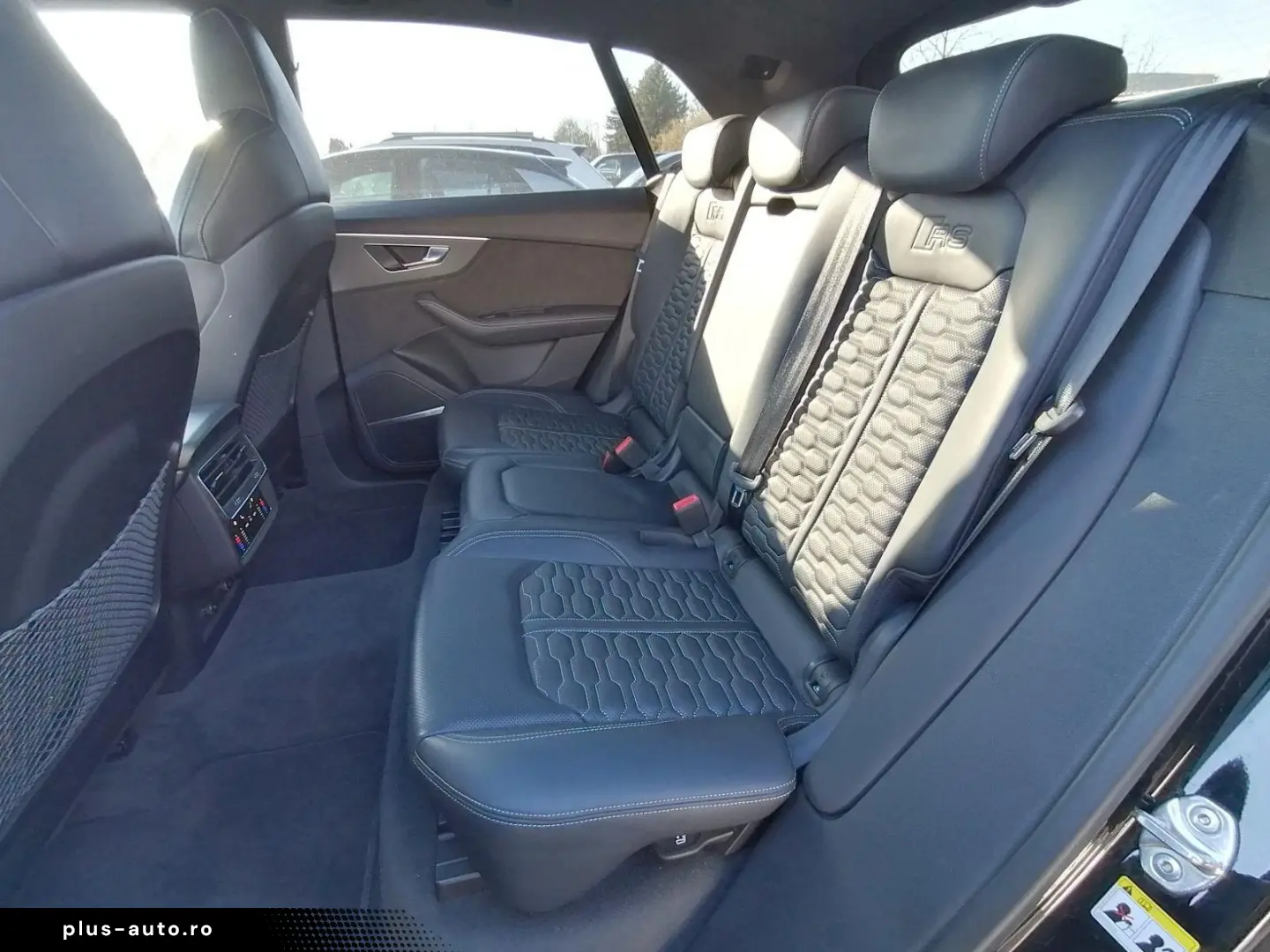 AUDI RS Q8 4.0 TFSI quattro PANO MATRIX STANDHZG AHK