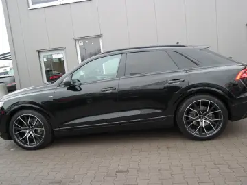 AUDI Q8 55 quattro competition-plus 2x S-Line Matrix