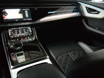 AUDI Q8 55 quattro competition-plus 2x S-Line Matrix