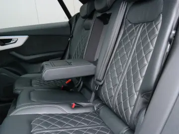 AUDI Q8 55 quattro competition-plus 2x S-Line Matrix