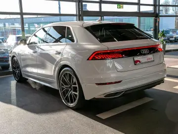 AUDI Q8 55 TFSI quattro S line Panorama AirSus B&O