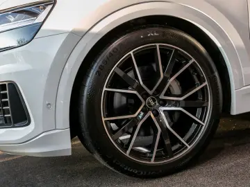 AUDI Q8 55 TFSI quattro S line Panorama AirSus B&O