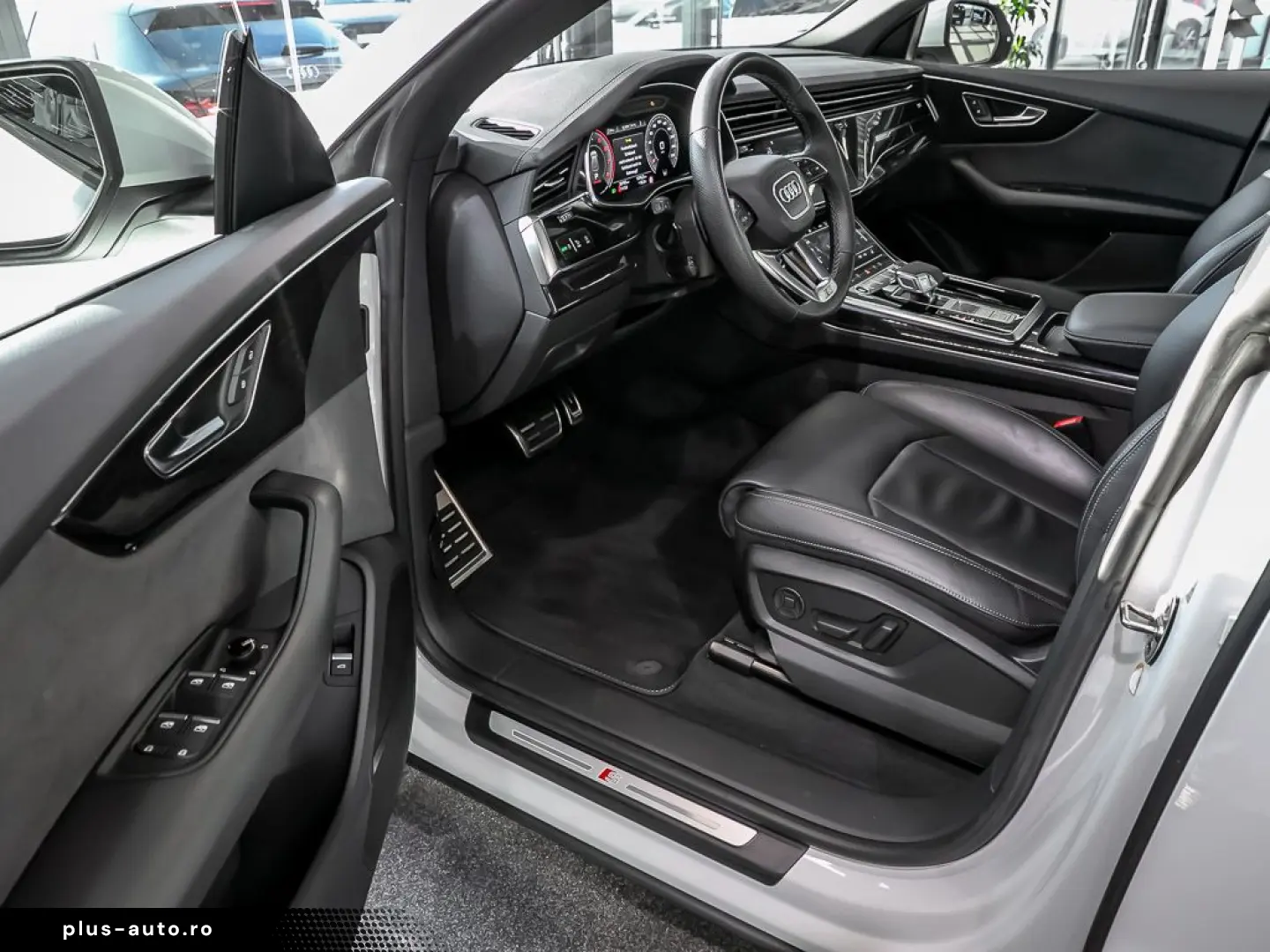 AUDI Q8 55 TFSI quattro S line Panorama AirSus B&O
