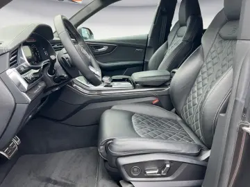 AUDI Q8 50 TDI quattro competition plus HD-Matrix AHK