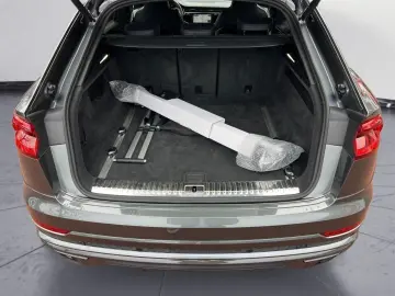 AUDI Q8 50 TDI quattro competition plus HD-Matrix AHK