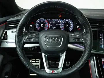 AUDI Q8 50 TDI 3 x S line AHK  Pano  Assist  HUD  B&O