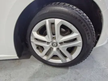 RENAULT MEGANE RFB LE2