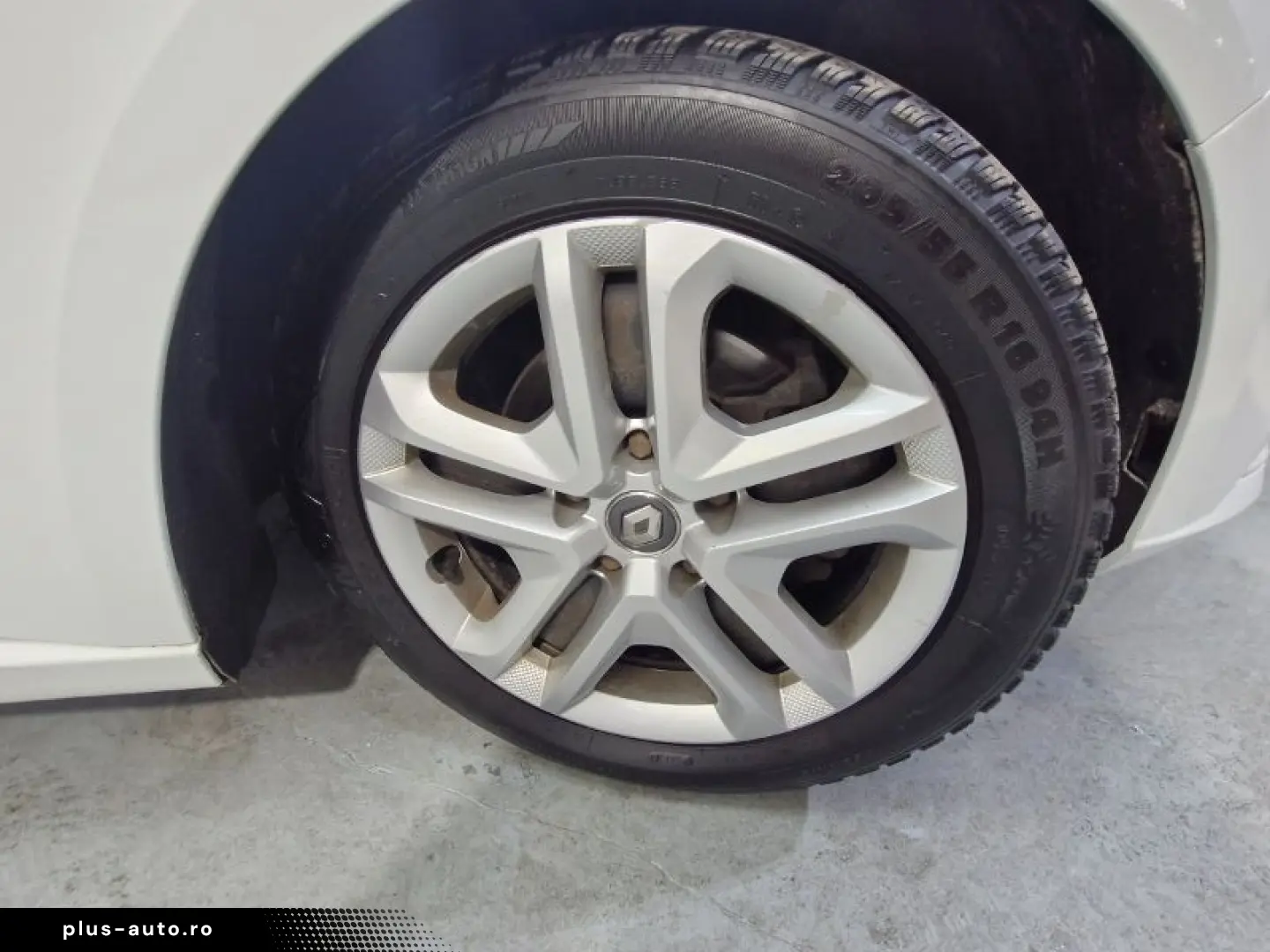 RENAULT MEGANE RFB LE2