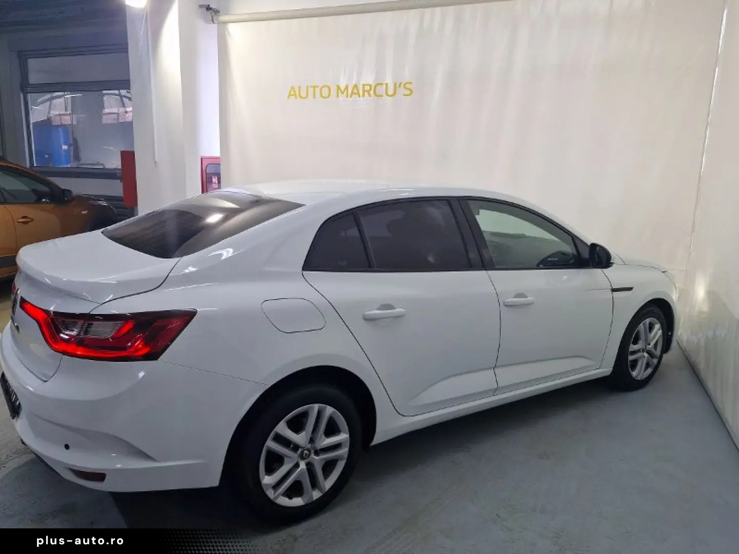 RENAULT MEGANE RFB LE2