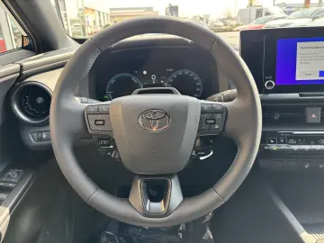 TOYOTA C-HR DYNAMIC 2.0 FWD HEV