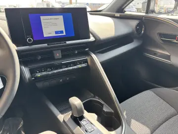 TOYOTA C-HR DYNAMIC 2.0 FWD HEV