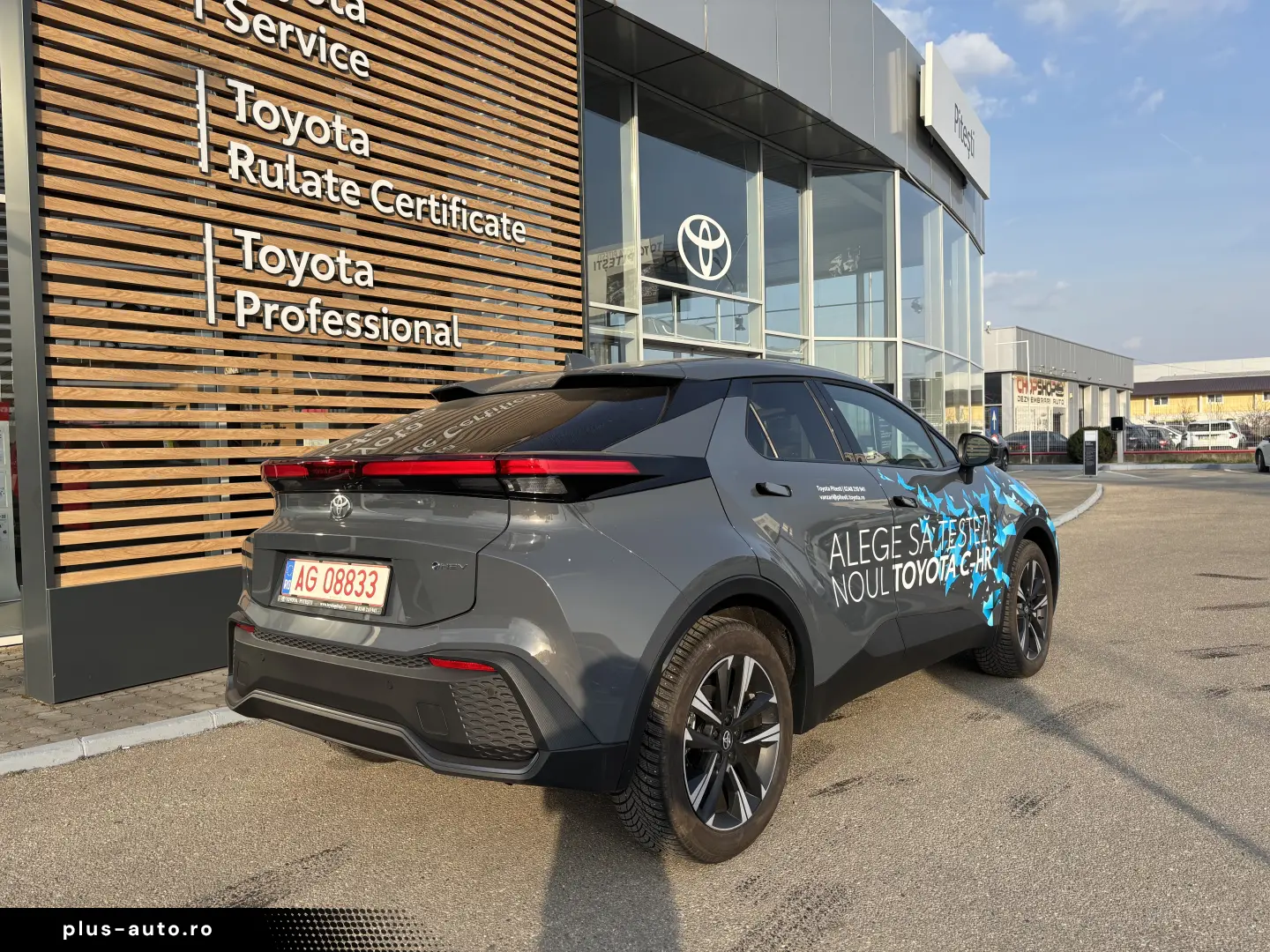 TOYOTA C-HR DYNAMIC 2.0 FWD HEV