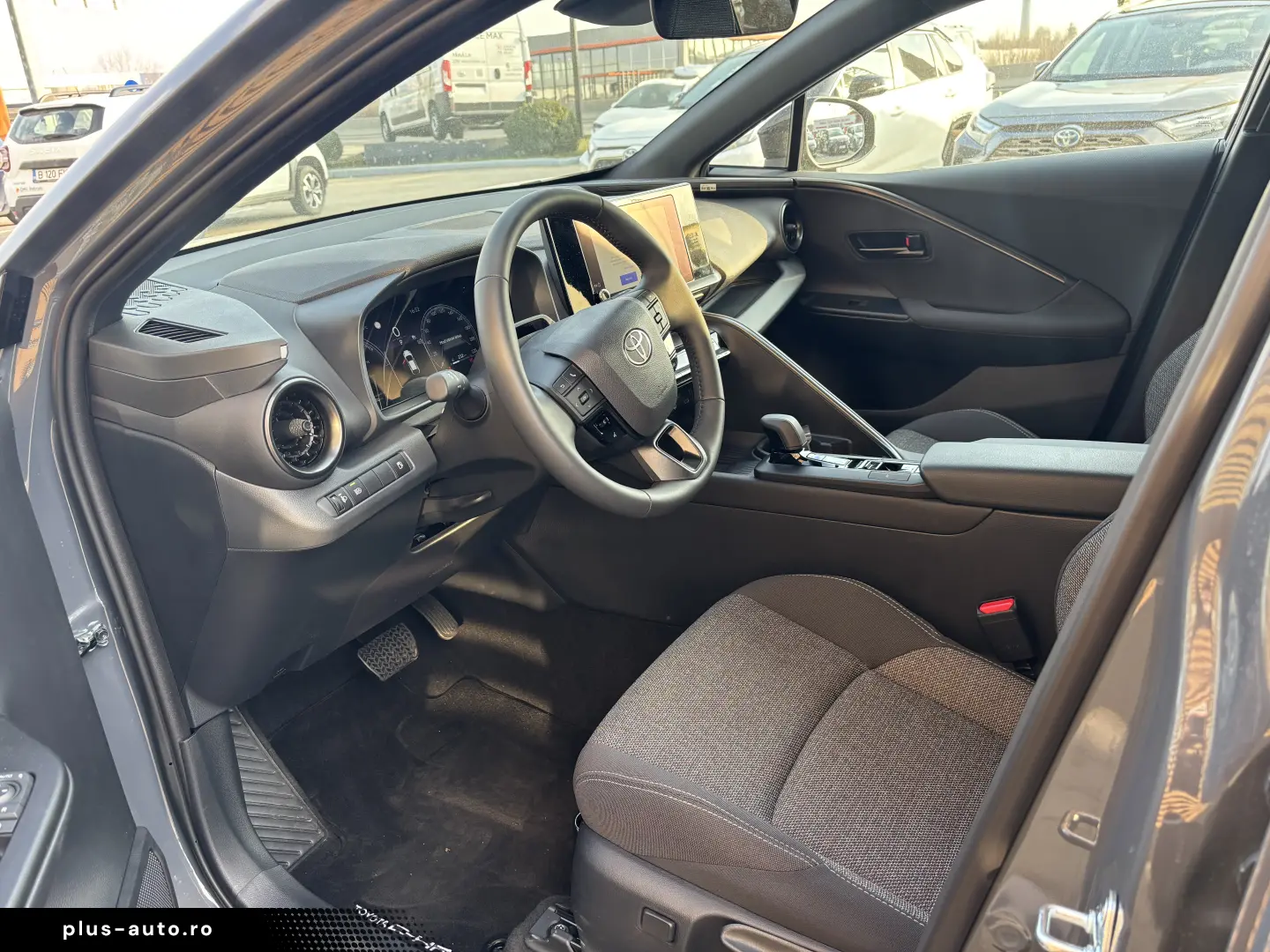 TOYOTA C-HR DYNAMIC 2.0 FWD HEV