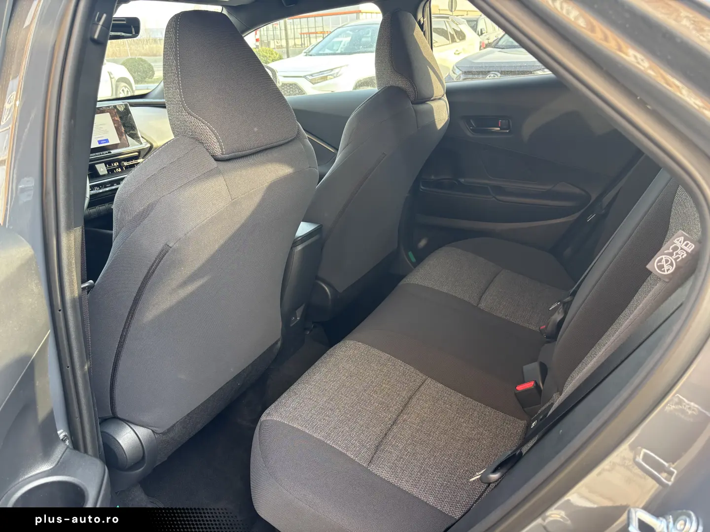 TOYOTA C-HR DYNAMIC 2.0 FWD HEV