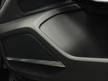 AUDI S8 LM21 PANO STANDH