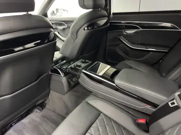 AUDI S8 LM21 PANO STANDH