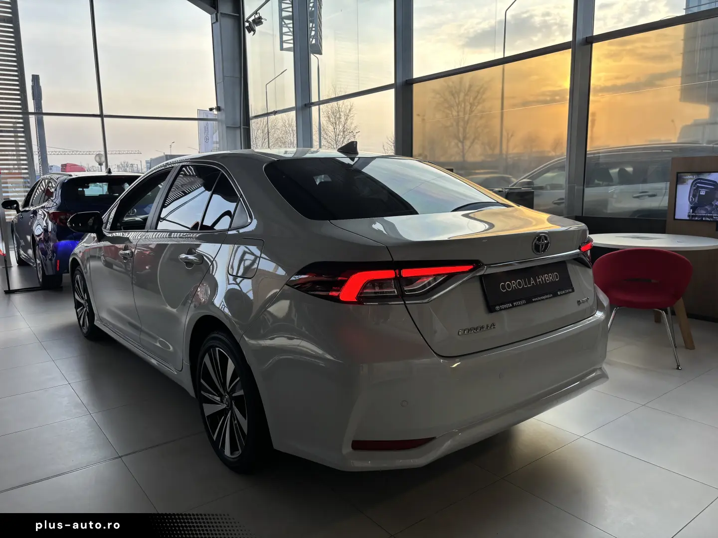 TOYOTA COROLLA SEDAN 1.8 HEV