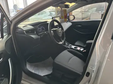 TOYOTA COROLLA SEDAN 1.8 HEV