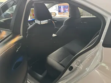 TOYOTA COROLLA SEDAN 1.8 HEV