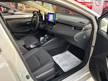 TOYOTA COROLLA SEDAN 1.8 HEV
