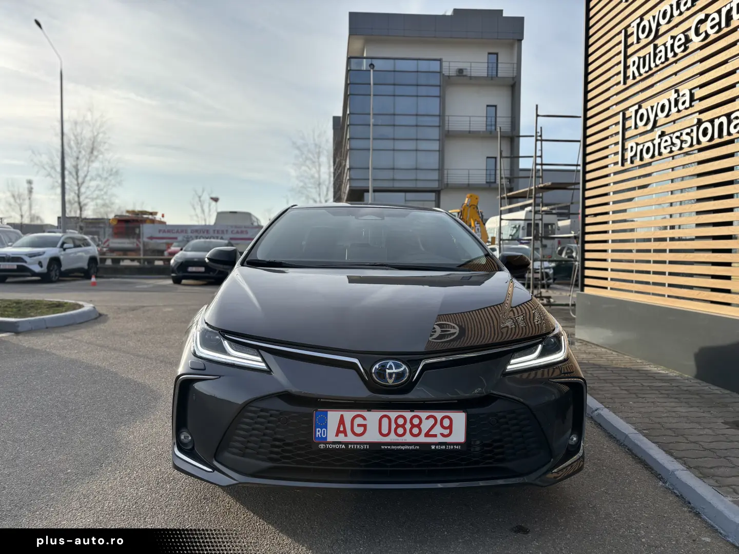 TOYOTA COROLLA SEDAN DYNAMIC 1.8 HEV