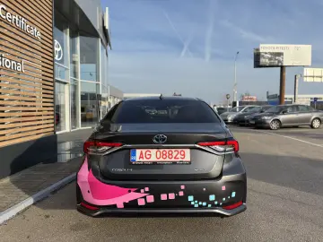 TOYOTA COROLLA SEDAN DYNAMIC 1.8 HEV