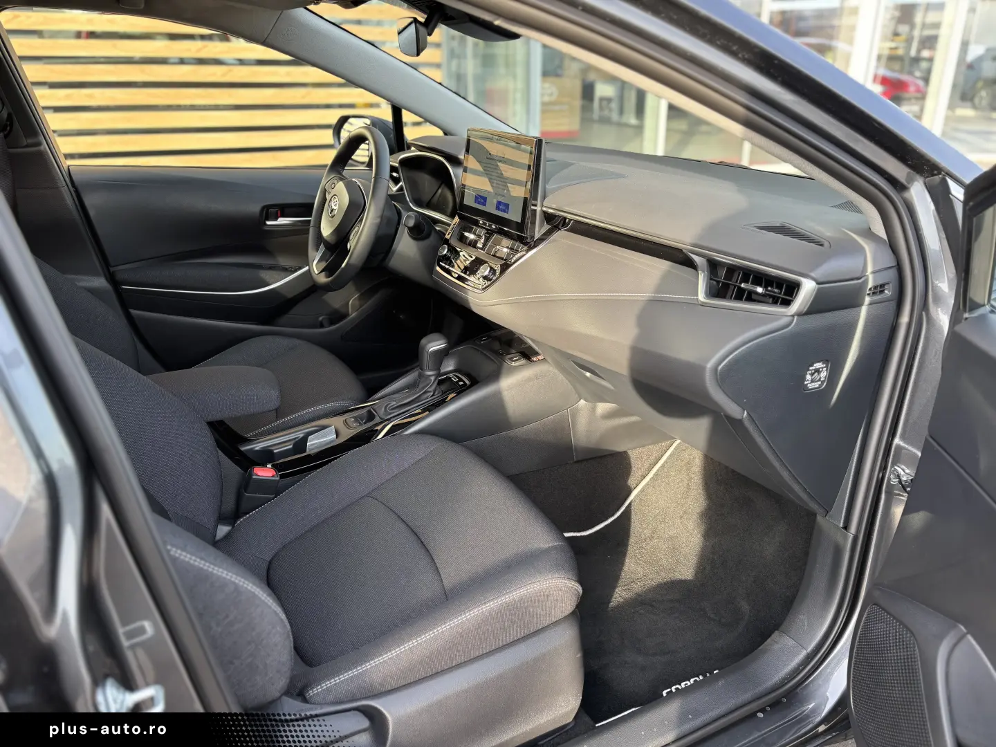 TOYOTA COROLLA SEDAN DYNAMIC 1.8 HEV