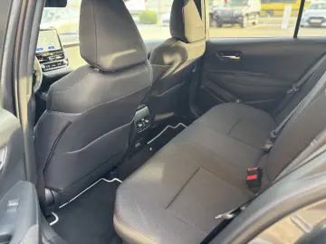 TOYOTA COROLLA SEDAN DYNAMIC 1.8 HEV