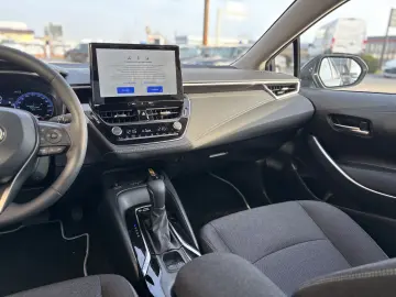 TOYOTA COROLLA SEDAN DYNAMIC 1.8 HEV