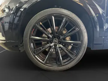 AUDI Q8 50 TDI qu. S line LED LM 23  Navi PDC vo hi T