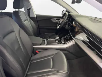 AUDI Q8 50 TDI qu. S line LED LM 23  Navi PDC vo hi T