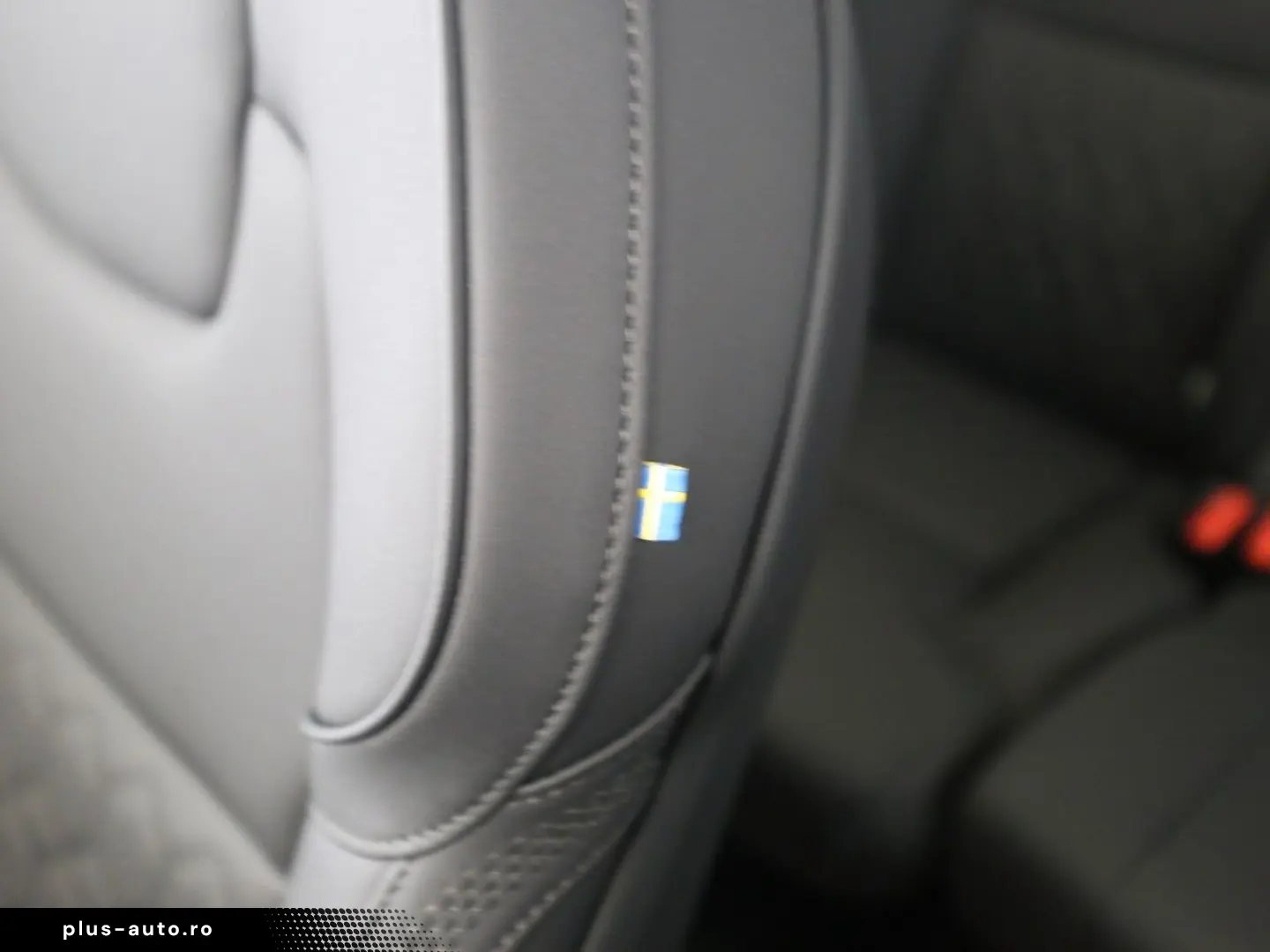 VOLVO XC90 T8 Plus Dark Plug-In Hybrid LuftFw  SD 360