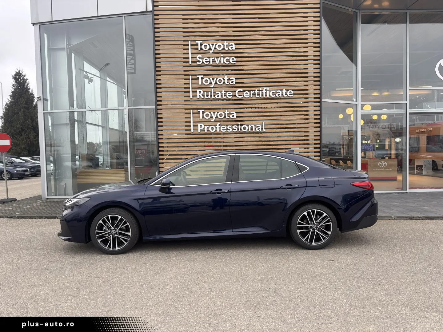 TOYOTA CAMRY 2.5 HEV EXECUTIVE