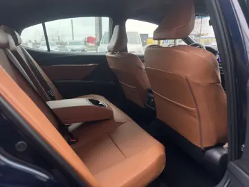 TOYOTA CAMRY 2.5 HEV EXECUTIVE