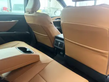 TOYOTA CAMRY 2.5 HEV EXECUTIVE