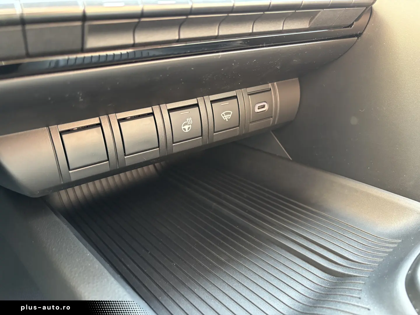 TOYOTA C-HR 2.0 HEV DYNAMIC