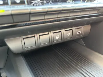 TOYOTA C-HR 2.0 HEV DYNAMIC