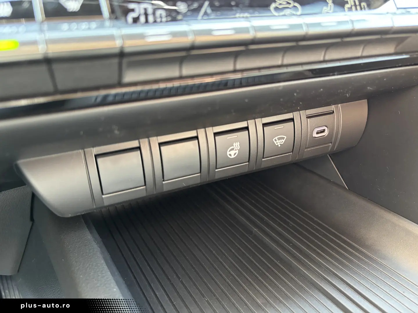 TOYOTA C-HR 2.0 HEV DYNAMIC