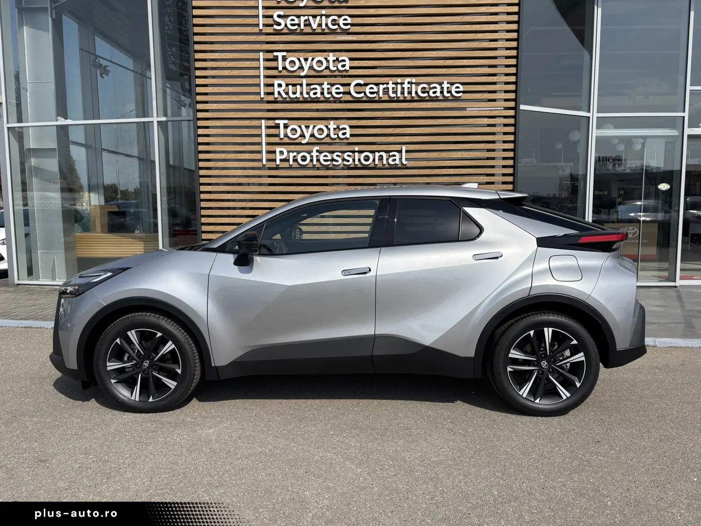 TOYOTA C-HR 2.0 HEV DYNAMIC