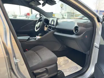 TOYOTA C-HR 2.0 HEV DYNAMIC