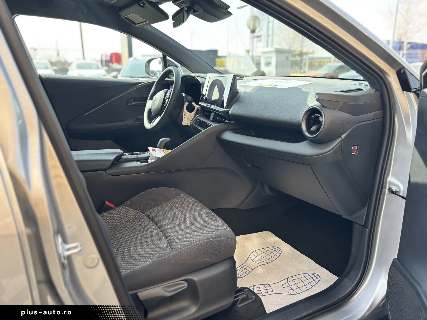 TOYOTA C-HR 2.0 HEV DYNAMIC