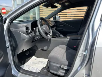 TOYOTA C-HR 2.0 HEV DYNAMIC